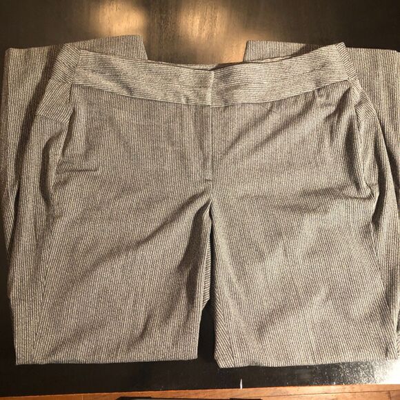 Rafaella Womens Size 18W Gray Pinstripe‎ Dress Pants Tailored Look Professional - Picture 2 of 7